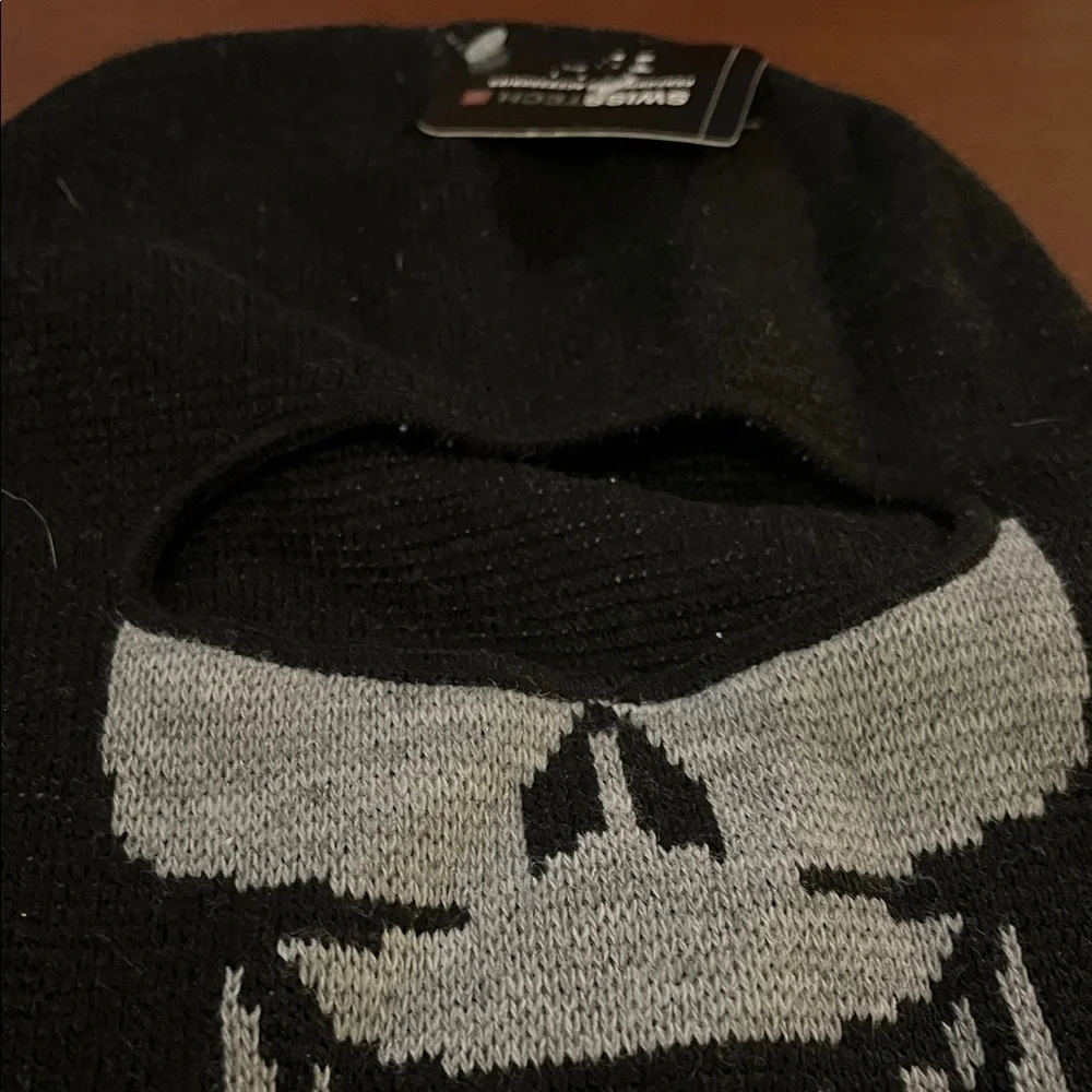 💲Swisstech Boys Knit Skull Skimask